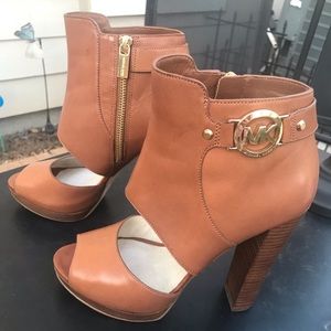 Ladies heels